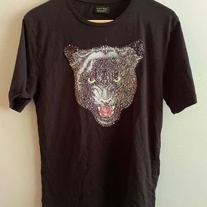 ♥️🌈⭐️closet clearout all T-shirts $10⭐️🌈♥️
Zara Fearless Eye panther sequin